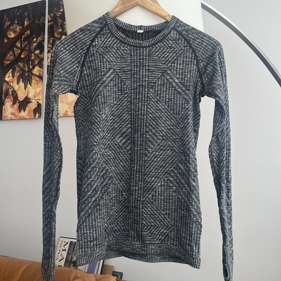 Lululemon Rest Less Pullover - Picture 2 of 3